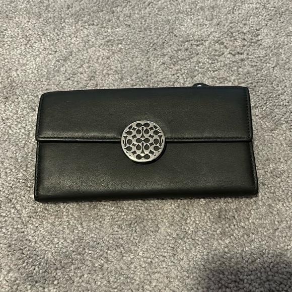 Coach Wallet - Picture 1 of 6